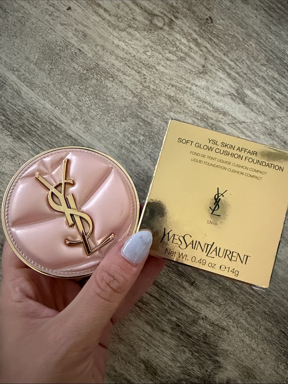 Yves Saint Laurent YSL Skin Affair Soft Glow Cushion Foundation - Ln10
